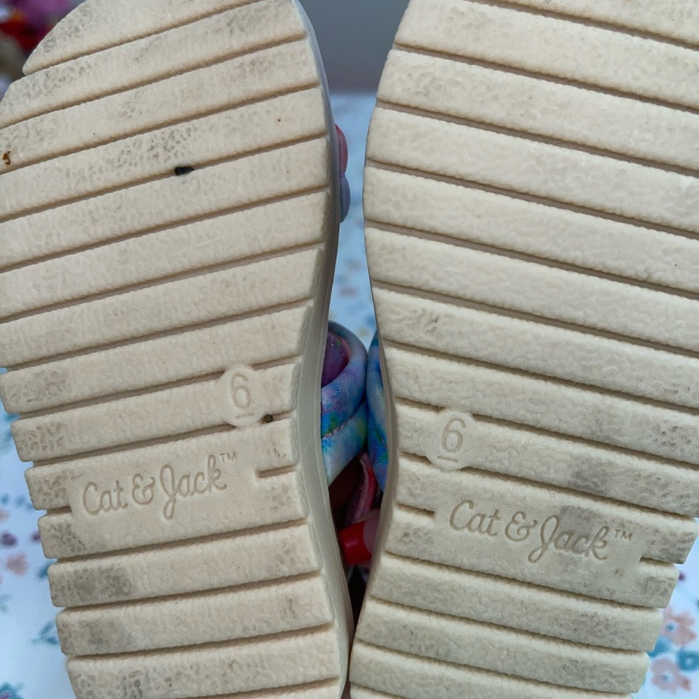 Cat & Jack tie-dye sandals - Picture 4 of 4